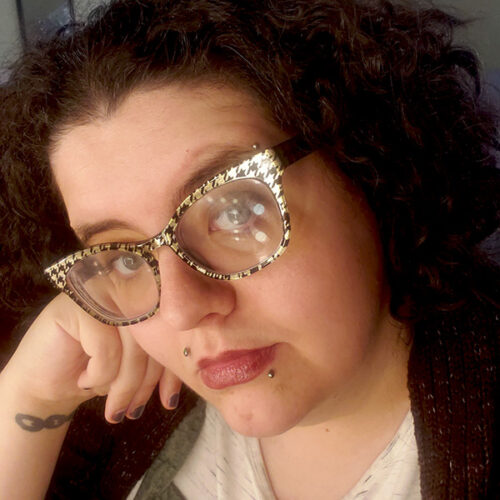 Emma Kostopulus artist head shot